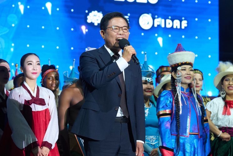 ‘춤으로 세계를 품다’  천안흥타령춤축제에 89만명 방문…'세계적 경쟁력 확인' 기사 이미지