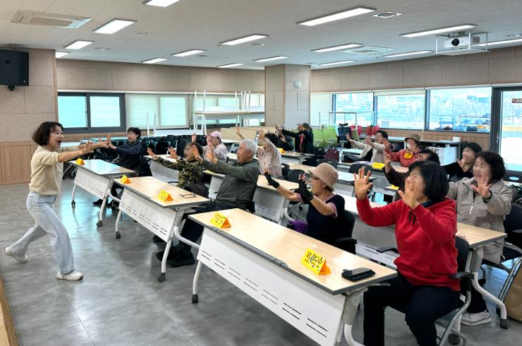 유성구, 치매 예방·인지기능 향상 프로그램 운영 기사 이미지