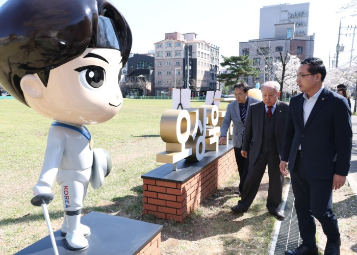 대전 동구, 명예도로 ‘오상욱거리’ 기념 조형물 설치 기사 이미지