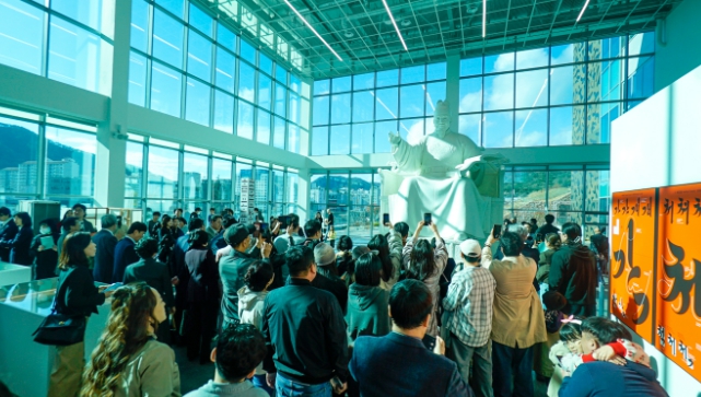 김해시립김영원미술관, 개관 초기 흥행 돌풍...‘시민 속으로’ 빠르게 안착  기사 이미지
