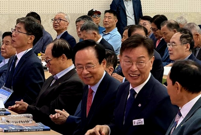 한국족보 세계기록유산 등재 본격화...전국 143개 문중 족보기록 모였다  기사 이미지